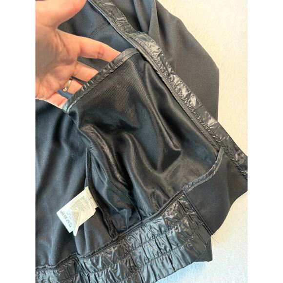 Saucony Women Running Jacket Size Medium Spell Out Logo Black Iridescent Pockets - Picture 7 of 8